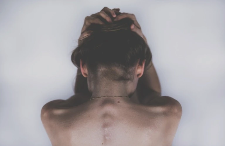 首の痛みでお悩みのあなたへ。整体で新しい生活を実現しませんか？